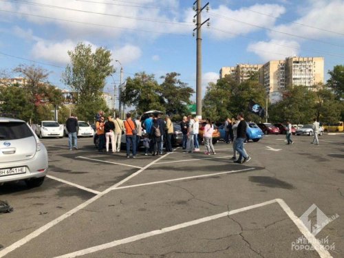 Одесситы и киевляне приняли участие в пробеге электромобилей (фото)