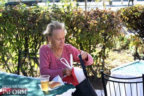 Благотворительный обед для пожилых людей в Измаиле — учащиеся ЦПТО обслужили пенсионеров как в ресторане
