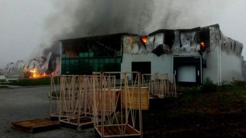 В Одесской области горит предприятие по переработке чеснока