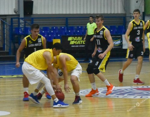 Одесские баскетболисты успешно стартовали в первой лиге чемпионата Украины (фоторепортаж)