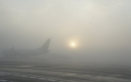 В аэропортах по всей Украине отменяют рейсы из-за тумана