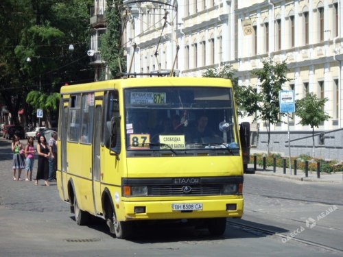 Утренний ад в маршрутках пригорода: какие приключения ждут людей по пути в Одессу