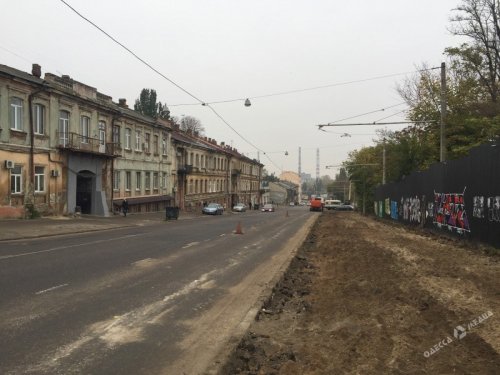 Вниманию водителей Одессы: частично ограничено движение по спуску Маринеско (фото)