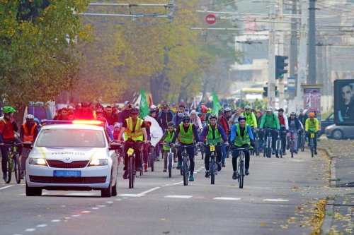 Полтысячи участников и крылья за спиной: одесские велосипедисты требовали от властей нормальных велодорожек