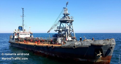 Шторм: в Одесском заливе терпит бедствие танкер (обновляется)