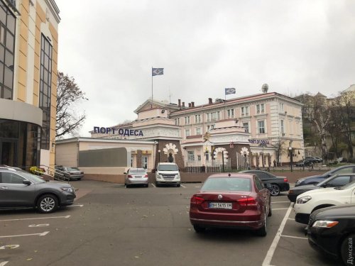 СБУ и ГПУ проводят обыски в Одесском порту: подозревают финансовые махинации при реконструкции причала