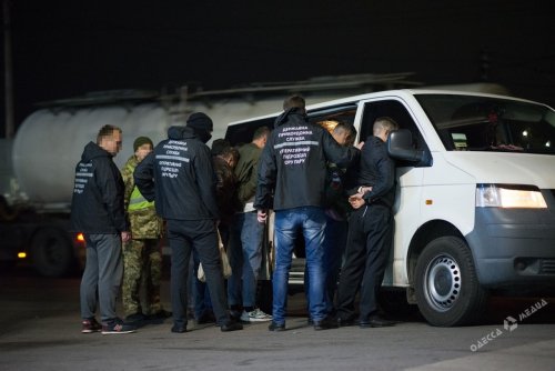 В Одесской области пограничники взяли «поставщика» нелегалов в страны ЕС и его «подопечных» (фото, видео)