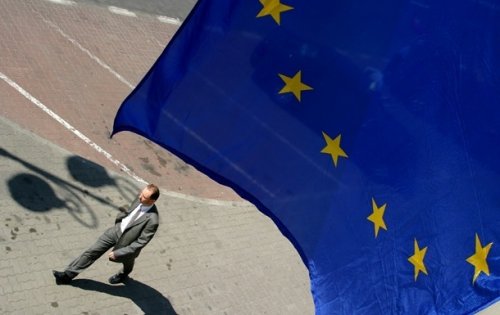 В ЕС заявили, что помощь Украине под вопросом из-за Коломойского