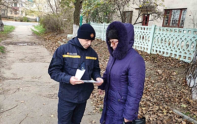 На рынке горел киоск, хотя спасатели Белгорода-Днестровского неустанно ходят «в народ»
