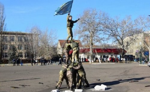 В Сарате поздравили военных (фото)