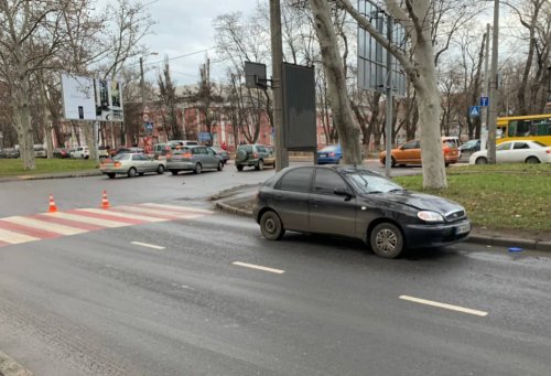 В Одессе автомобиль насмерть сбил женщину на пешеходном переходе