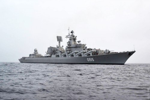 Они рядом: в Черное море вошел еще один российский ракетный крейсер