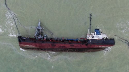 В Одесской ОГА не знают, когда с пляжа уберут затонувший танкер: собственник все еще оценивает убытки