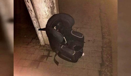 На Старопортофранковской из автомобиля украли детское автокресло