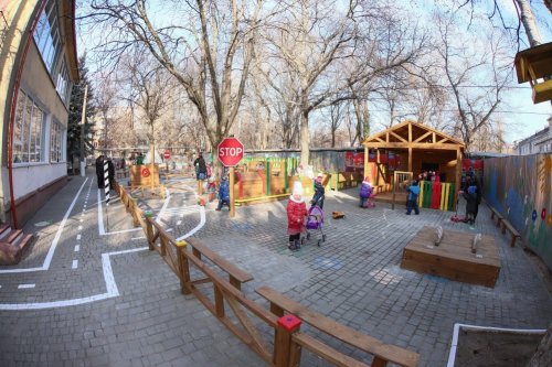 В Одессе появился детский сад с необычной игровой площадкой
