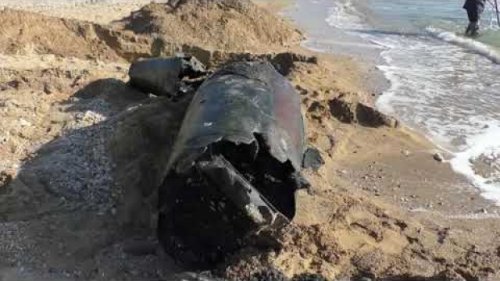 Под Одессой спасатели откопали на побережье морской буй, приняв его за авиабомбу
