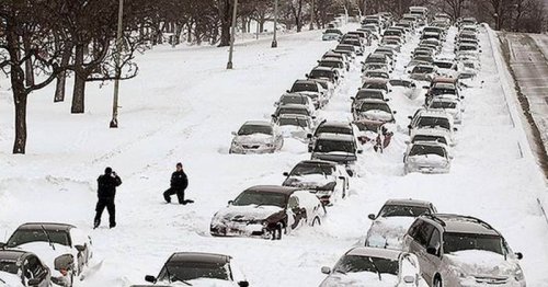 Одесских водителей просят не выезжать в другие области — местами выпадет до 50 см снега