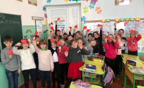 В школах Арцизского района работала «Почта влюблённых» и школьники ходили в одеждах с элементами красного