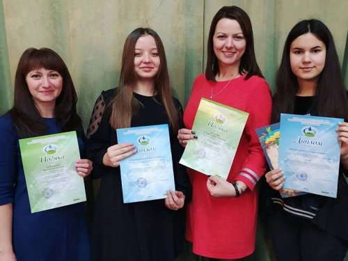 Ученицы Тарутинской школы стали призерами Всеукраинского конкурса изобретателей