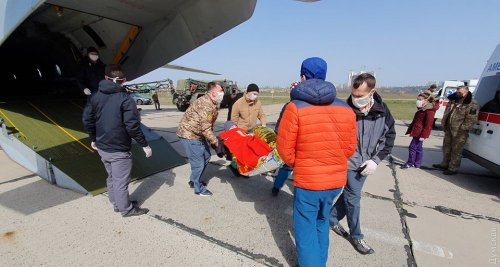 В Одессу прибыл самолет с ранеными защитниками Украины