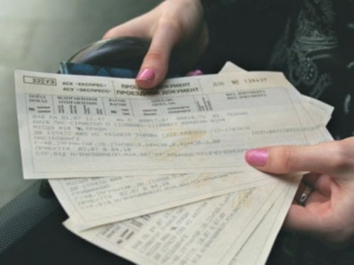 Вместо денег – бланки: стоимость железнодорожных билетов украинцам возместят после карантина