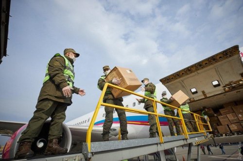 Хроники коронавируса: самолет казахской авиакомпании доставил в Украину медсредства из Китая