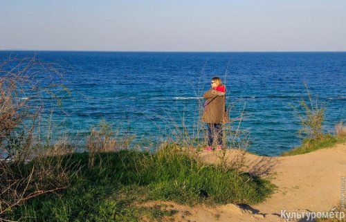 Как одесситы прощались с морем на три недели (фото)