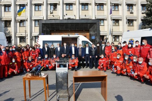 Медикам Одесской области передали 21 современный автомобиль скорой помощи