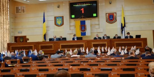 Депутаты облсовета дополнительно выделят медикам доплату до 10 тыс. грн