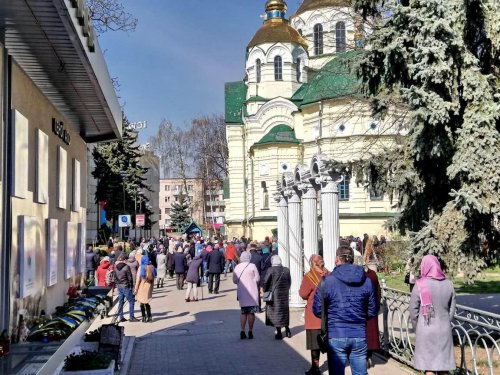 Как в Одессе и других городах игнорировали карантин в Вербное воскресенье (фото)