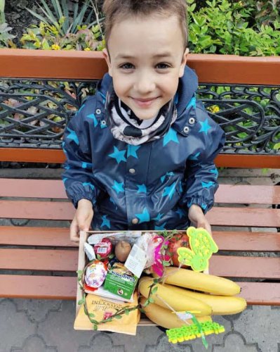 В Одессе детям с инвалидностью подарили специальные пасхальные наборы