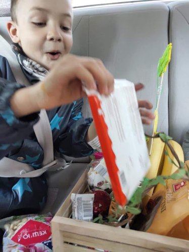 В Одессе детям с инвалидностью подарили специальные пасхальные наборы
