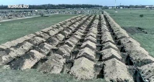 Появилось видео, как на одесском кладбище выкопали 200 новых могил сразу