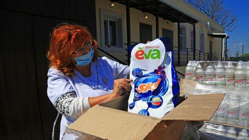 Линия магазинов EVA передала медикам Одессы и области средства дезинфекции и гигиены (общество)