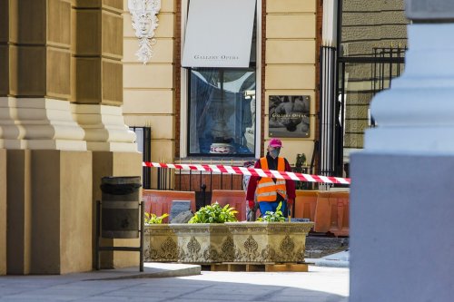 Возле одесского Оперного театра ведутся ремонтные работы (фото)