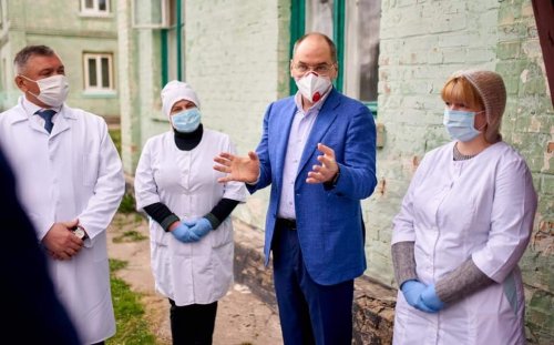 Одесским врачам повысили зарплату до 51 тыс. гривен за лечение коронавируса