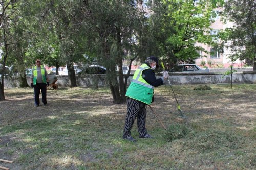 В Белгороде-Днестровском и в районе ко Дню Победы привели в порядок скверы и парки