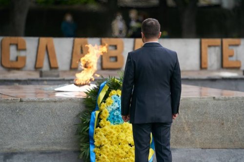 Зеленский почтил память погибших во Второй мировой войне