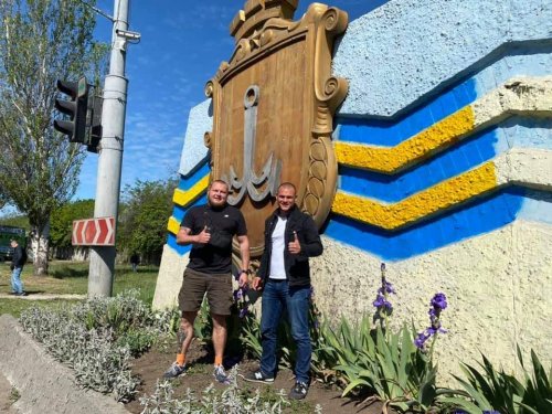 На въезде в Одессу нарисовали огромную георгиевскую ленту