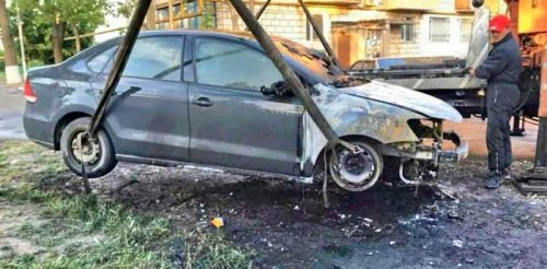 Блогеру в Измаиле сожгли автомобиль. Он рассказывал о взятках в полиции