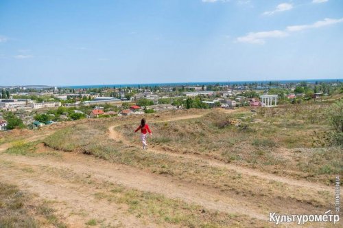 На Жеваховой горе в Одессе появилась огромная надпись (фото)