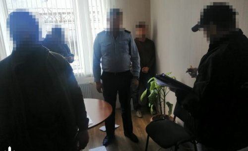 ГБР поймало двух чиновников Одесской таможни на систематических взятках