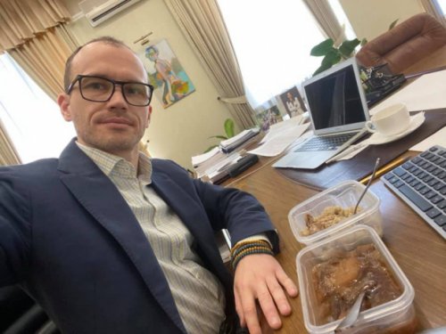 Министр юстиции заказал в кабинет обед из Лукьяновского СИЗО: «Каша с мясом замечательные, борщ не очень»