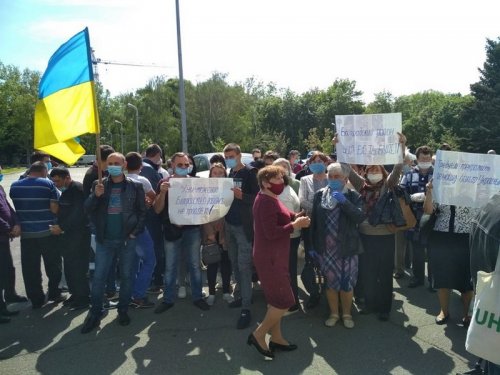 Не учли мнение людей: жители южных районов протестовали под стенами Одесской ОГА (фото)