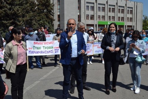 Не учли мнение людей: жители южных районов протестовали под стенами Одесской ОГА (фото)