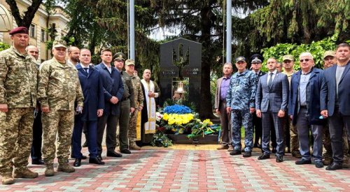 В Одессе установили памятник погибшим воинам на Донбассе
