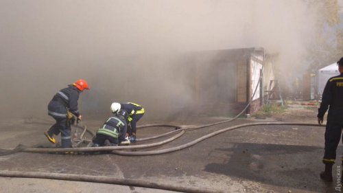 В Одессе горело кафе: пострадал 16-летний юноша