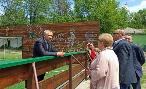 Первый зампред Одесского облсовета проинспектировал новые спортплощадки в ренийских школах