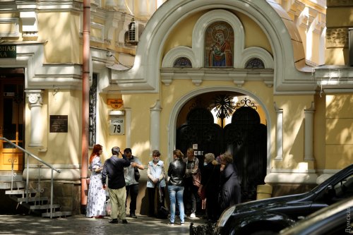 Троица в Одессе: без масок в храмах и никакой социальной дистанции
