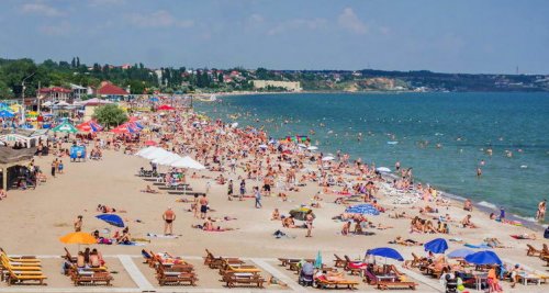 На одесских пляжах не стоит купаться — вода не соответствует санпоказаниям